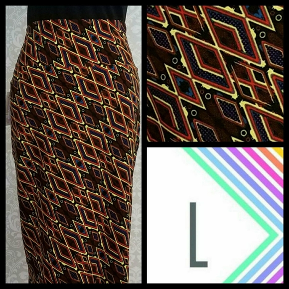 LulaRoe Cassie Skirt - Picture 1 of 3